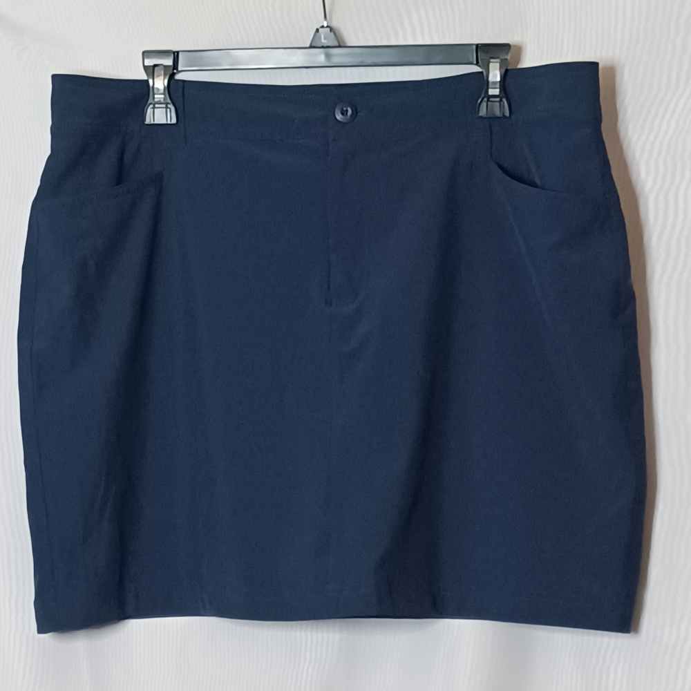 Eddie Bauer Women's Navy Blue Skort. Size 14 - Picture 2 of 12